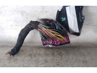   Pojistková skříňka 8D1941824   Audi A4 S4 B5 8D 