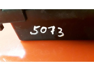 Блок предохранителей MR409811 Mitsubishi Pajero Sport I