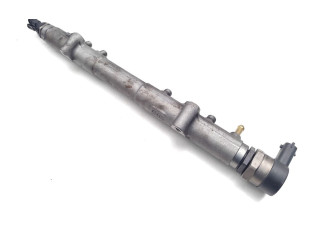 Топливная рампа 30777554, 0281002707   Volvo V70   для двигателя D5244T4