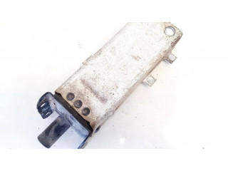 Передний держатель бампера