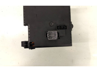 Блок предохранителей 8676391, 8676391 Volvo XC90