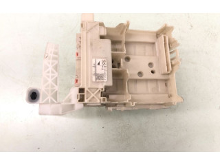 Блок предохранителей 827300H030A, 827300H030A Peugeot 108