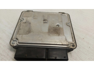 Блок управления двигателя 06F906056R, 0261S02018   Skoda Octavia Mk2 (1Z)