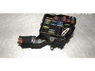 Блок предохранителей    8D1941824   Skoda Superb B5 (3U)