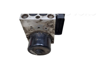 Блок АБС 8671224, 5WK84002   Volvo  V70  2000 - 2004 года