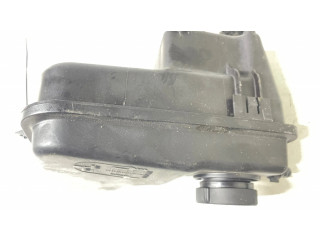 Расширительный бачок охлаждающей жидкости    