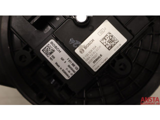 Вентилятор печки    31497372   Volvo S90, V90