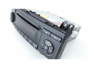 Радио/ проигрыватель CD/DVD / навигация