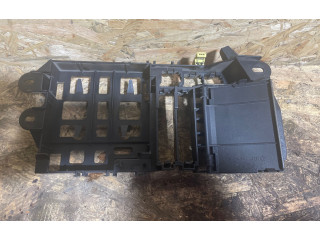 Блок предохранителей  4F0971845   Audi A6 S6 C6 4F    