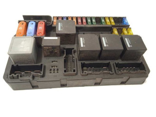 Pojistková skříňka Řídící jednotka BSM YQE500370 Land Rover Range Rover Sport L320 2007