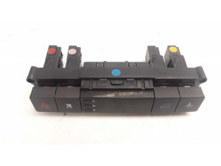 Включатель аварийных фонарей