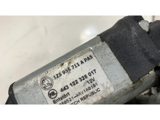 Моторчик заднего дворника 1Z5955711A Skoda Octavia Mk2 (1Z)