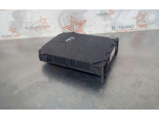 Блок предохранителей 983079058000, 983079058000   Peugeot Expert    