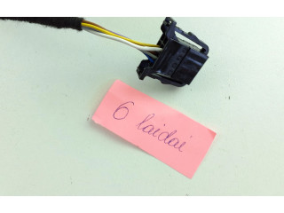 Зеркало электрическое        Skoda Fabia Mk3 (NJ)  2015 - 2021 года   