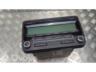 Радио/ проигрыватель CD/DVD / навигация