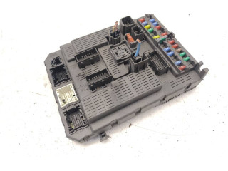 Блок предохранителей 9651938180   Citroen C8    