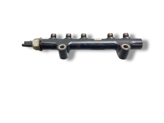 Топливная рампа 9684753080, 94675G01 Citroen C4 I Picasso для двигателя 9HR (DV6C)