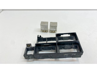 Pojistková skříňka A1075454940, A0015420219 Mercedes-Benz SL R107 1987