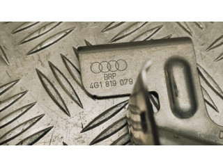 Другая деталь салона