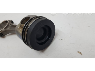 Поршень с шатуном 04bc Skoda Fabia Mk3 (NJ)