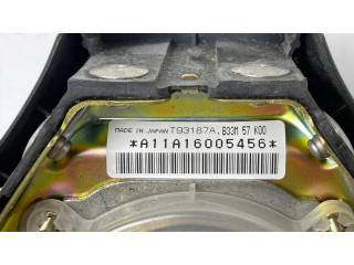 Подушка безопасности водителя B33M57K00, T93187A Mazda 323