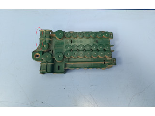 Pojistková skříňka 61138367768, 8367768 BMW 5 E39 2001