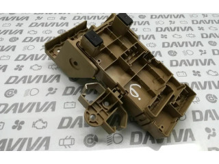 Блок предохранителей 82201FG000 Subaru Outback