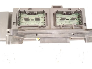 Блок предохранителей  04692167AB   Jeep Grand Cherokee (WK)    