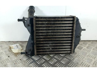 Интеркулер  46836770   Fiat Idea 