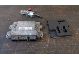 Блок управления двигателя 8200774747, 8200214168 Renault Twingo II