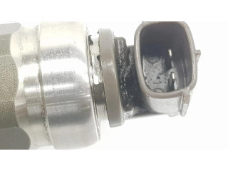 Vstřikovač 2367059035 Toyota Land Cruiser J20 J20u pro naftový motor 4.5