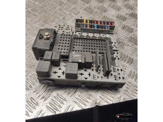 Блок предохранителей 8676286   Volvo S80    