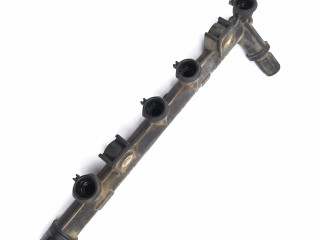 Vstřikovač 3219018301, B6713219018301 Fiat Punto (188) pro benzínový motor 1.2 188 A4.000 1.2 60 (188.030, .050, .130, .15