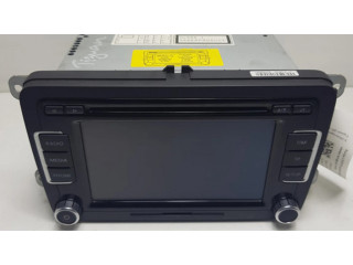 Радио/ проигрыватель CD/DVD / навигация