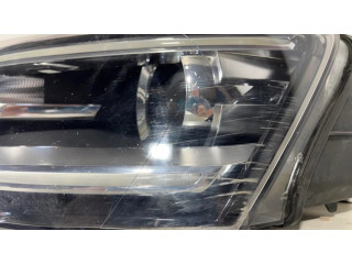 Передняя фара