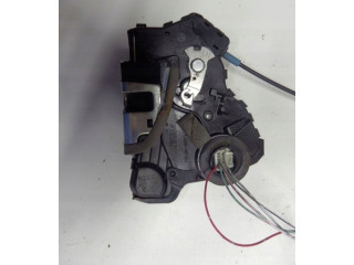 Zámek zadních dveří    Nissan Qashqai 2008