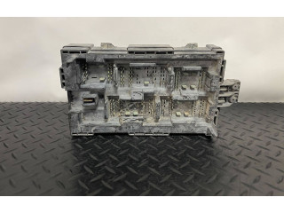 Pojistková skříňka 22798217 Cadillac Escalade 2010