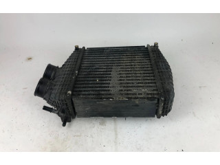 Интеркулер  670039135, 16486250   Maserati Levante 3.0