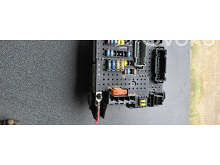 Блок предохранителей 30786646   Volvo V70    