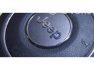 Подушка безопасности водителя    Jeep Compass