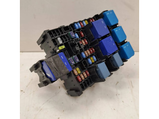 Блок предохранителей 252367589R Dacia Sandero