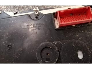 Панель приборов 21670916, 216709164   Renault Trafic II (X83)       