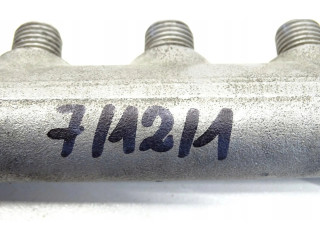 Топливная рампа 03L089C Audi A3 S3 8P