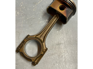  Поршень с шатуном  81P32  Audi A6 S6 C5 4B  