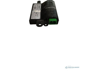 Ручка стеклоочистителей 30710071   Volvo V50