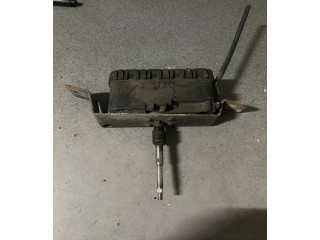 Моторчик стеклоочистителя 0390206219, 8620369    Volvo V70