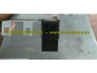 Pojistková skříňka E13, 020301 Nissan Navara D22 2001