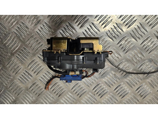 Zámek zadních dveří Chrysler Voyager 2006