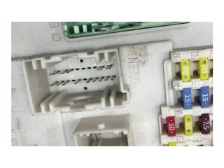 Блок предохранителей DV6T14A073DH, 885910097R   Ford Focus    