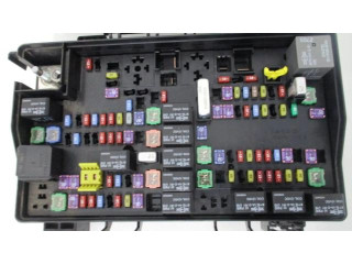 Блок предохранителей P68242818AC Jeep Grand Cherokee